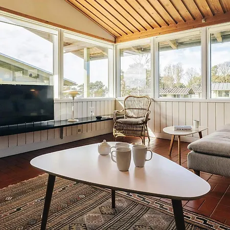 Holiday home Xiv *